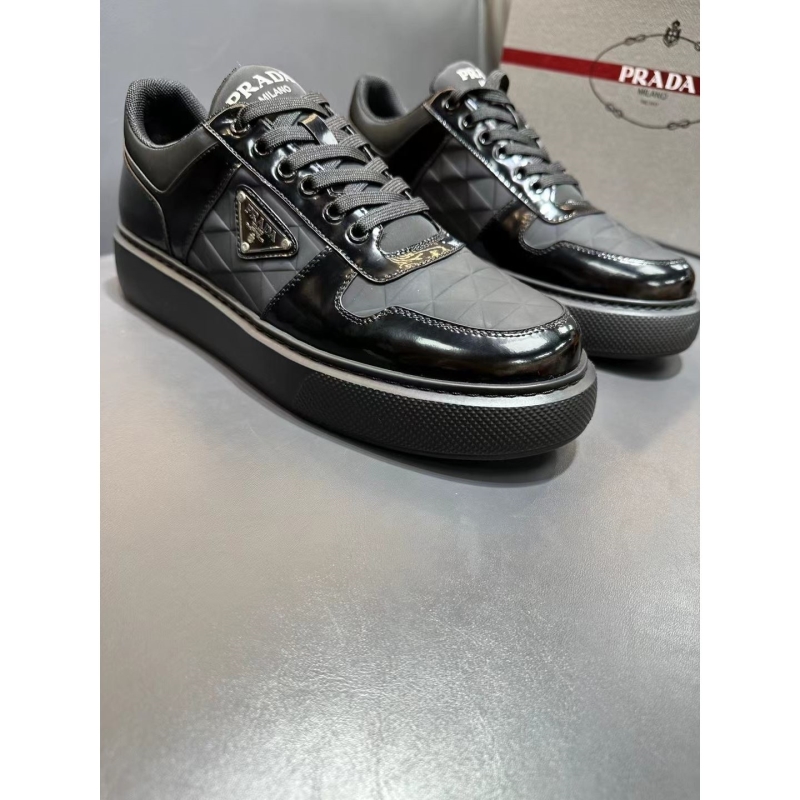 Pra*a casual shoes